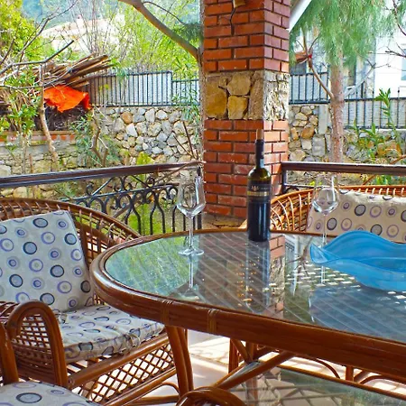 Villa Butterfly Cedit