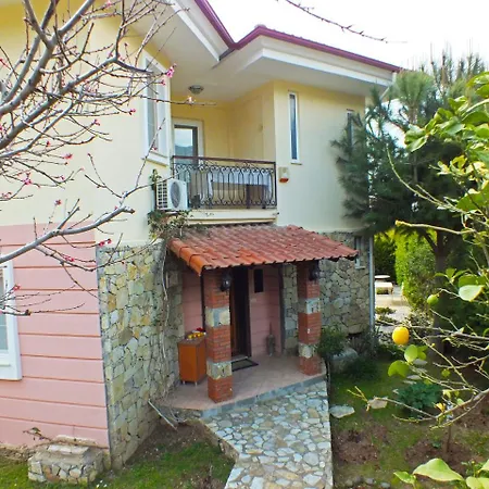 Butterfly Villa Cedit